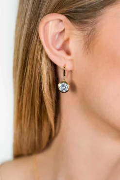 Online Zinzi zilveren oorhangers geelverguld witte zirconia 11mm ZIO2