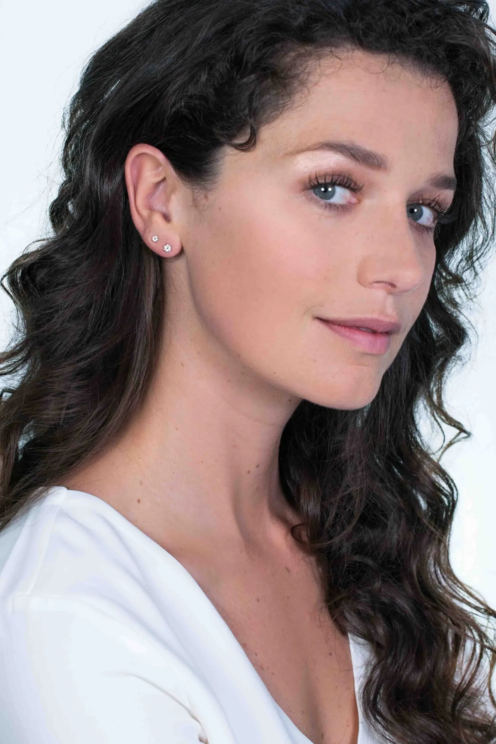 Online Zinzi zilveren oorknoppen 4,5mm zirconia wit chatonzetting ZIO1984