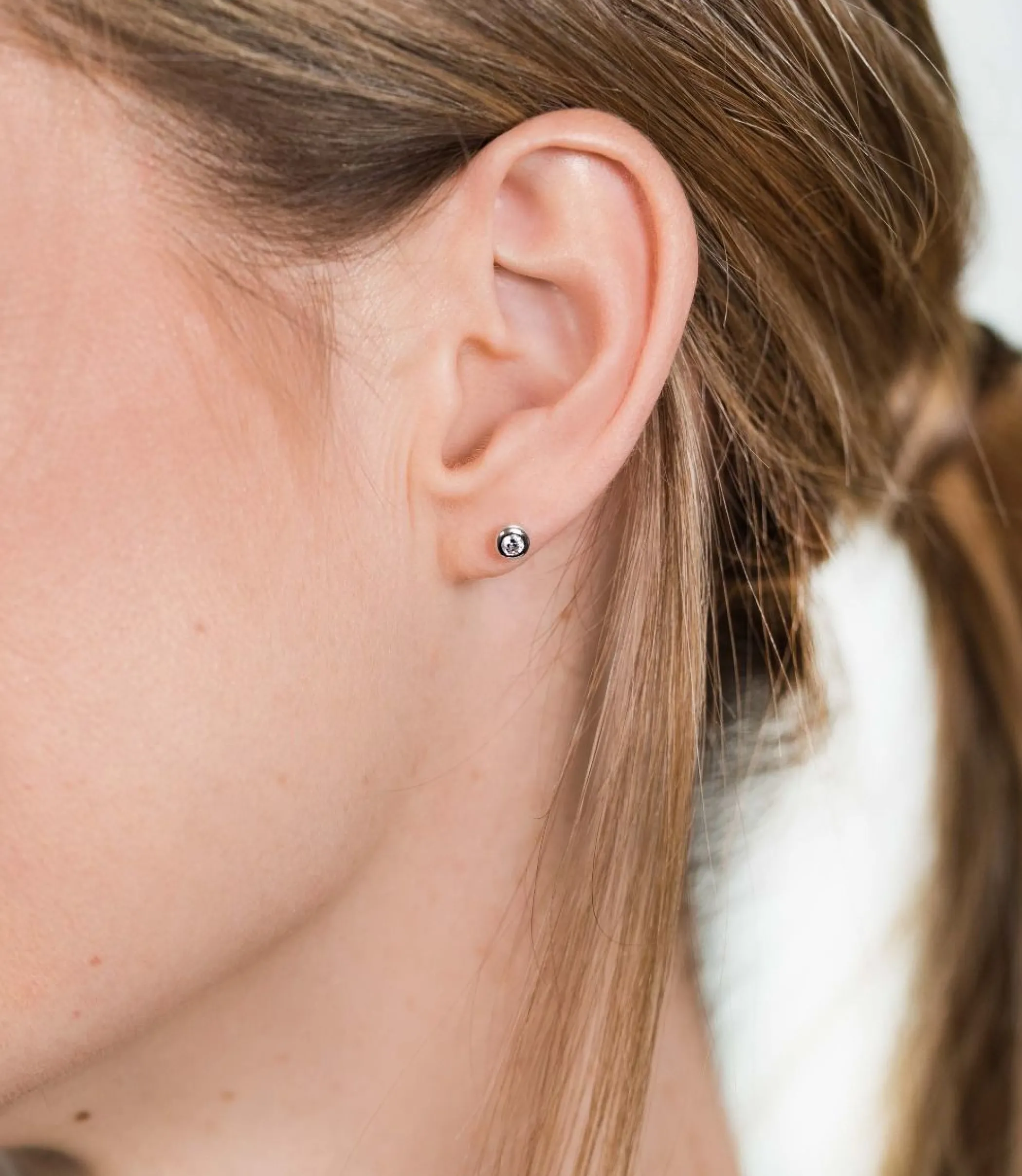 Sale Zinzi zilveren oorknoppen rond 4mm wit ZIO1177