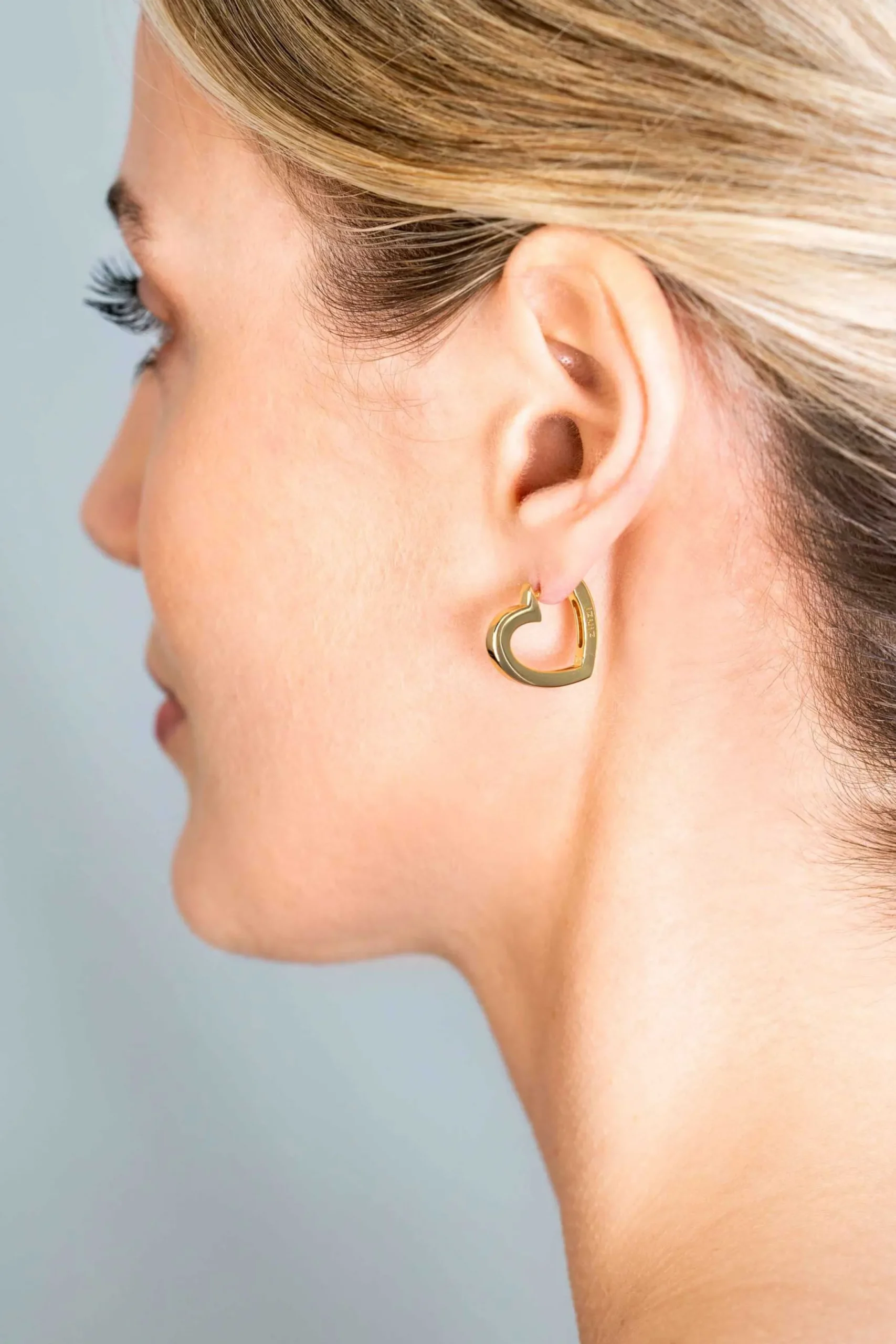 Discount Zinzi zilveren oorringen 14K geel verguld 18mm open hartvorm ZIO2195G