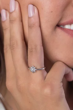 Clearance Zinzi zilveren ring bloem wit 9mm ZIR1888