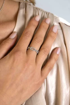 Sale Zinzi zilveren ring met drie trendy ovale schakels, schitterend bezet met witte zirconia's ZIR2398