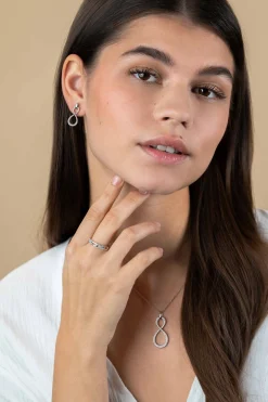 Clearance Zinzi zilveren ring met infinity vormen bezet met witte zirconia's en verbonden met gladde ovale schakels ZIR2570