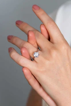 Outlet Zinzi zilveren ring met zeshoekige wittte zirconia 10mm ZIR2259