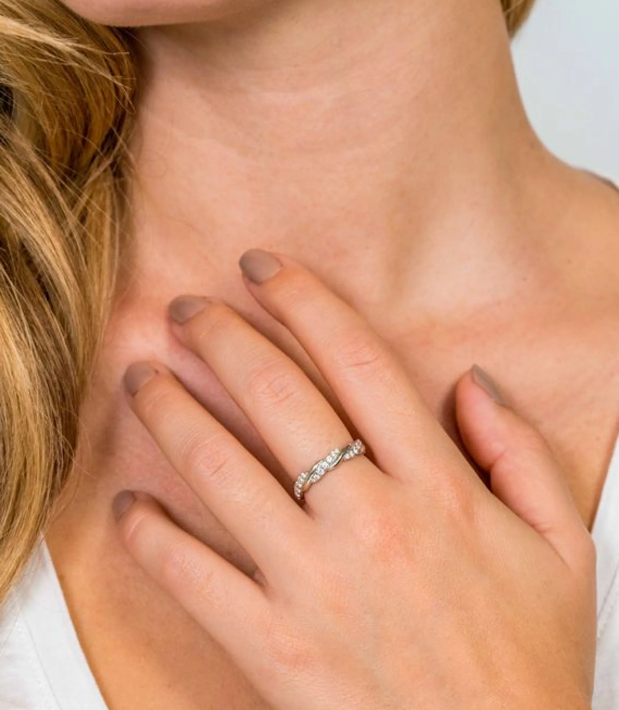 New Zinzi zilveren ring verweven glad wit ZIR1781