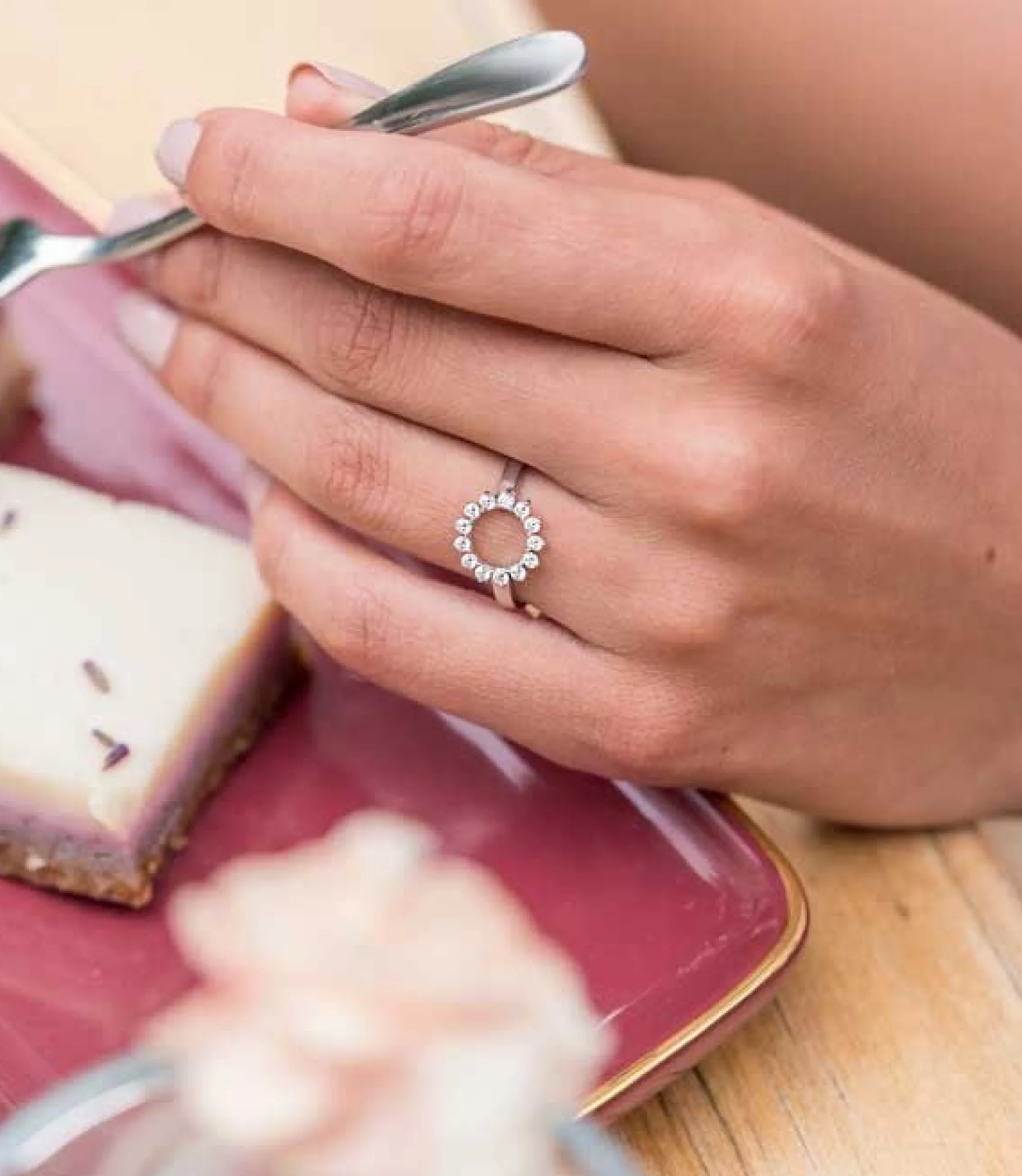 Outlet Zinzi zilveren ring zon wit ZIR1883