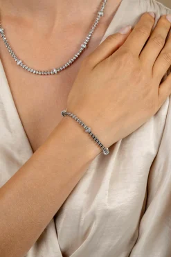 Hot Zinzi zilveren vierkante schakel armband 6mm breed afwisselend bezet met witte zirkonia's 19cm ZIA2678